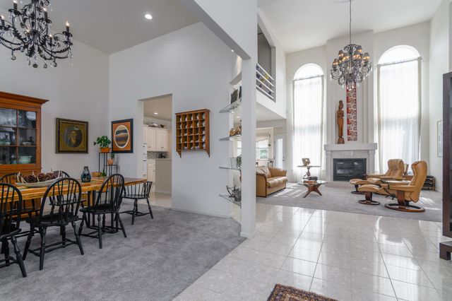 121 HIGHLAND WAYE, Jefferson City, MO 65101