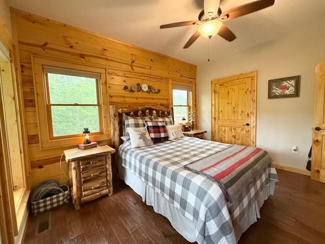 215 Vineyard Creek Way, Murphy, NC 28906