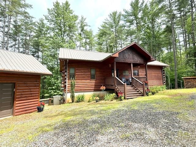 215 Vineyard Creek Way, Murphy, NC 28906