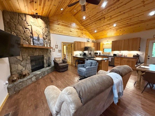 215 Vineyard Creek Way, Murphy, NC 28906