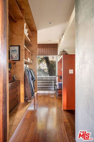 927 Amoroso, Venice, CA 90291