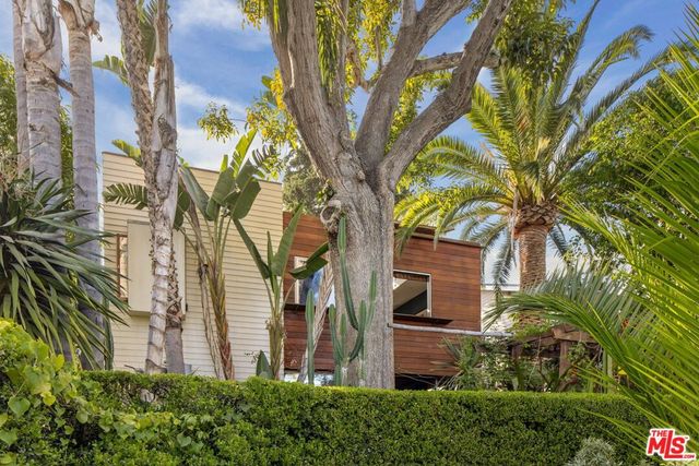 927 Amoroso, Venice, CA 90291