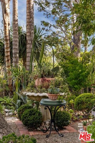 927 Amoroso, Venice, CA 90291