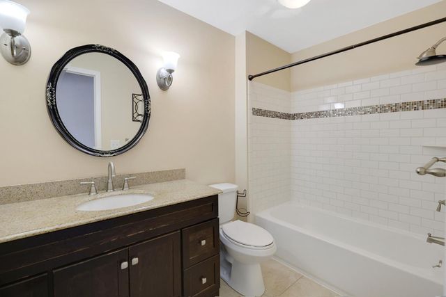 328 River Woods Lane, Burnsville, MN 55337