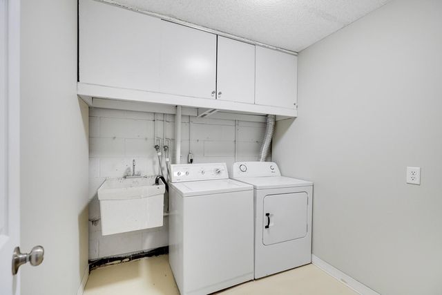 328 River Woods Lane, Burnsville, MN 55337