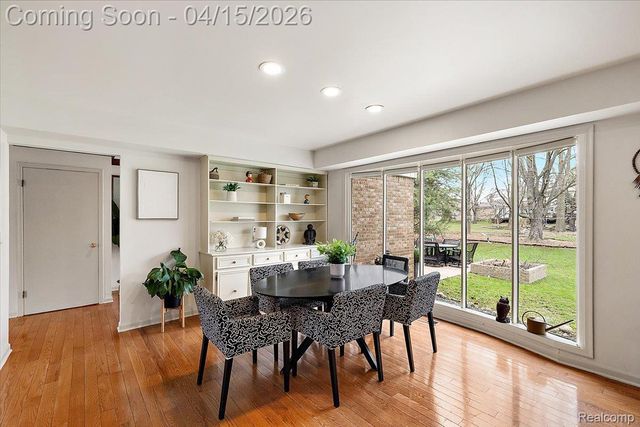 1732 Kilburn Road N, Rochester Hills, MI 48306