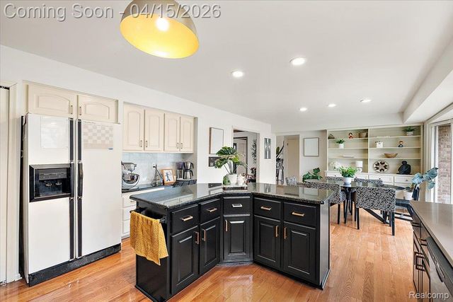 1732 Kilburn Road N, Rochester Hills, MI 48306