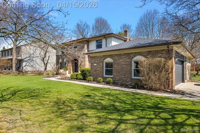 1732 Kilburn Road N, Rochester Hills, MI 48306