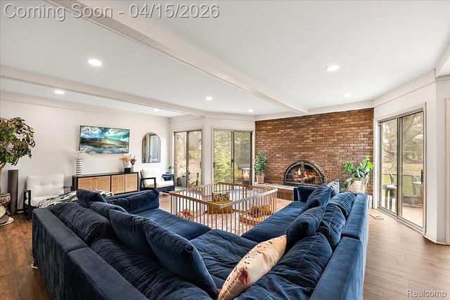 1732 Kilburn Road N, Rochester Hills, MI 48306