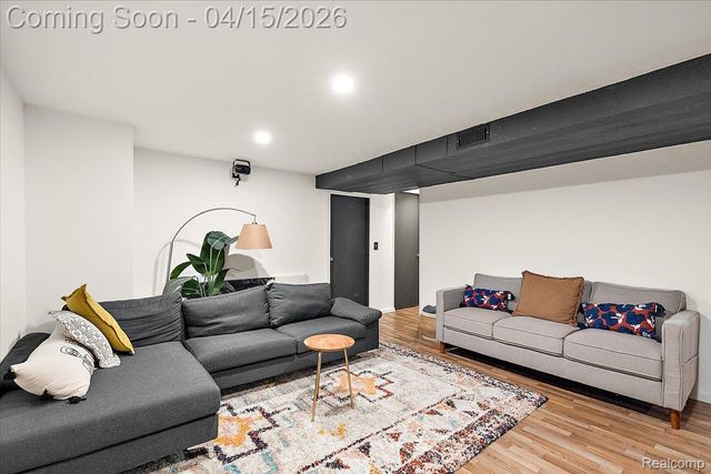 1732 Kilburn Road N, Rochester Hills, MI 48306