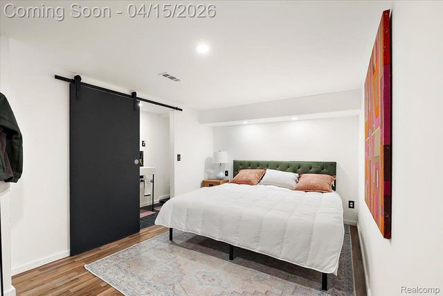 1732 Kilburn Road N, Rochester Hills, MI 48306