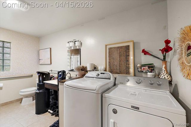 1732 Kilburn Road N, Rochester Hills, MI 48306