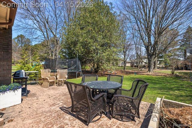 1732 Kilburn Road N, Rochester Hills, MI 48306