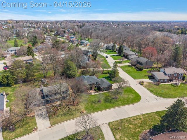 1732 Kilburn Road N, Rochester Hills, MI 48306