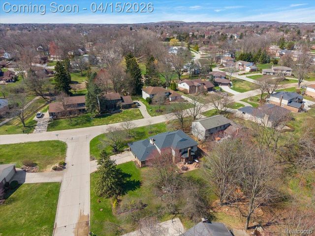 1732 Kilburn Road N, Rochester Hills, MI 48306