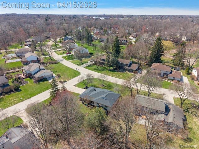 1732 Kilburn Road N, Rochester Hills, MI 48306