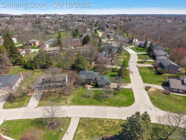 1732 Kilburn Road N, Rochester Hills, MI 48306