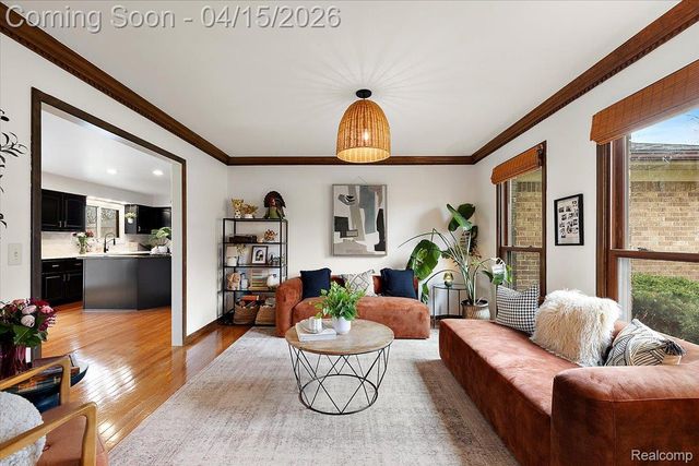 1732 Kilburn Road N, Rochester Hills, MI 48306