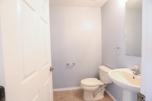 5064 NW Coventry Circle, Port St. Lucie, FL 34986
