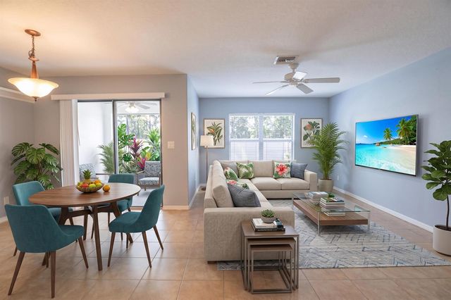5064 NW Coventry Circle, Port St. Lucie, FL 34986