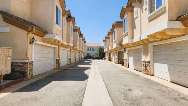 4851 Bishop Street C, Cypress, CA 90630