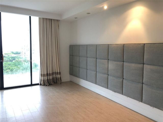 2800 ISLAND BLVD 902, Aventura, FL 33160