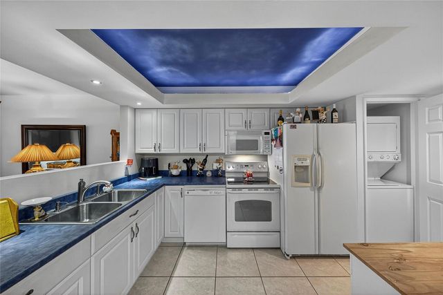 2900 N Course Drive 607, Pompano Beach, FL 33069
