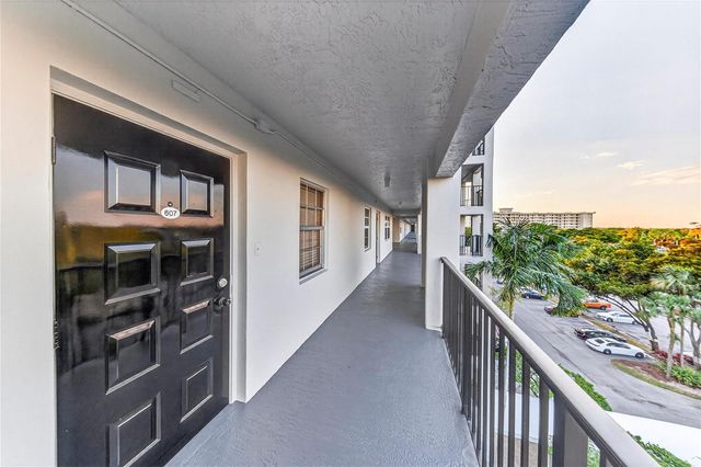 2900 N Course Drive 607, Pompano Beach, FL 33069