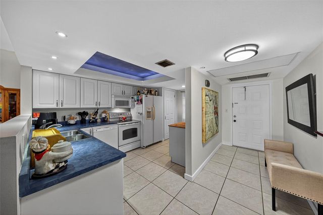 2900 N Course Drive 607, Pompano Beach, FL 33069