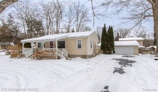 2161 E Euna, Wixom, MI 48393