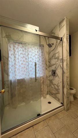 1915 Longmeadow Drive, Arlington, TX 76015