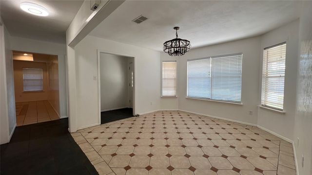 1915 Longmeadow Drive, Arlington, TX 76015