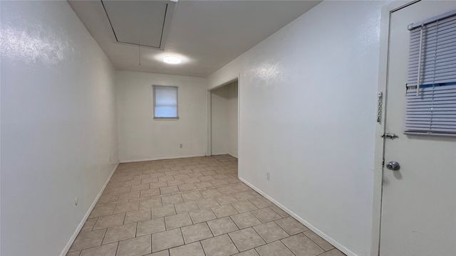 1915 Longmeadow Drive, Arlington, TX 76015