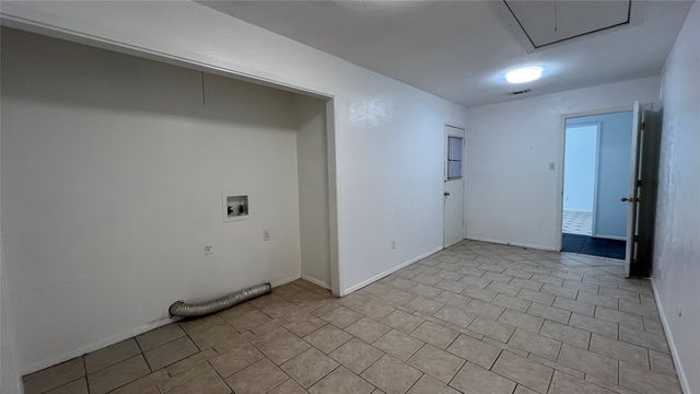 1915 Longmeadow Drive, Arlington, TX 76015