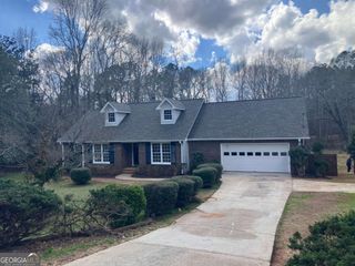 215 Brookwood Lane, Fayetteville, GA 30215