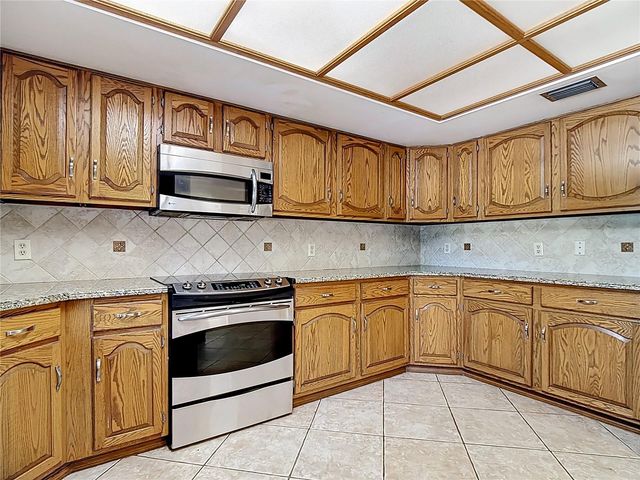 2780 E SAM ALLEN ROAD, Plant City, FL 33565