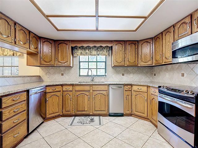 2780 E SAM ALLEN ROAD, Plant City, FL 33565