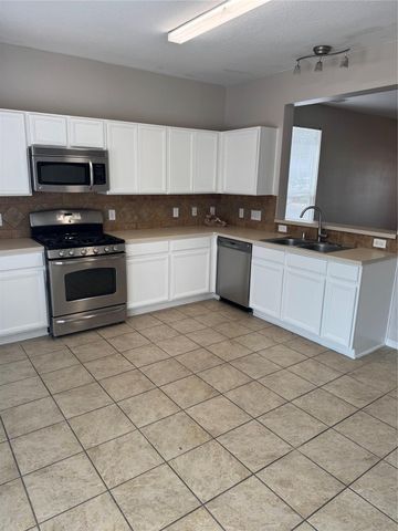 16867 Mammoth Springs Drive, Hockley, TX 77095