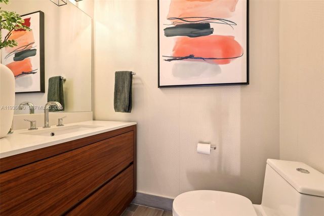 3581 E Glencoe St 309, Miami, FL 33133