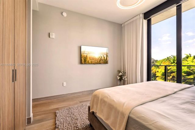 3581 E Glencoe St 309, Miami, FL 33133