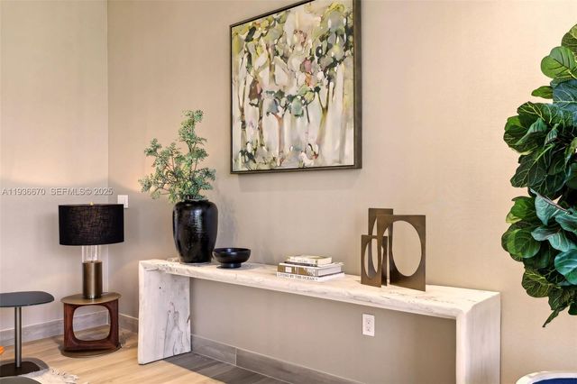 3581 E Glencoe St 309, Miami, FL 33133