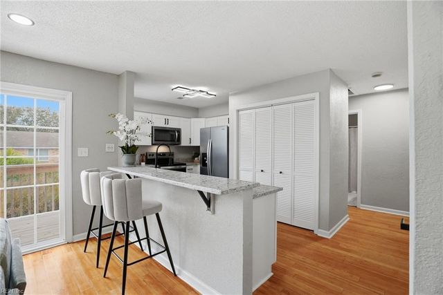 1634 E Ocean View Ave Apt 2E, Norfolk, VA 23503