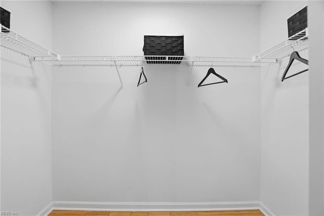 1634 E Ocean View Ave Apt 2E, Norfolk, VA 23503