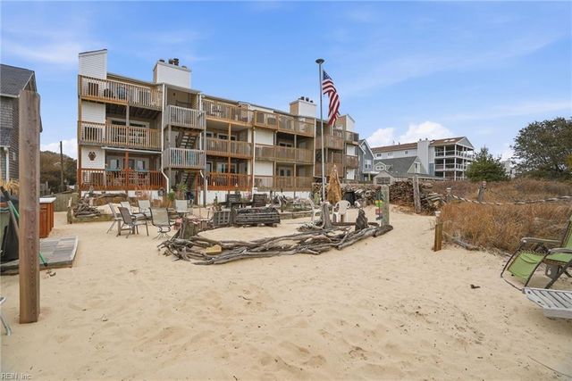 1634 E Ocean View Ave Apt 2E, Norfolk, VA 23503