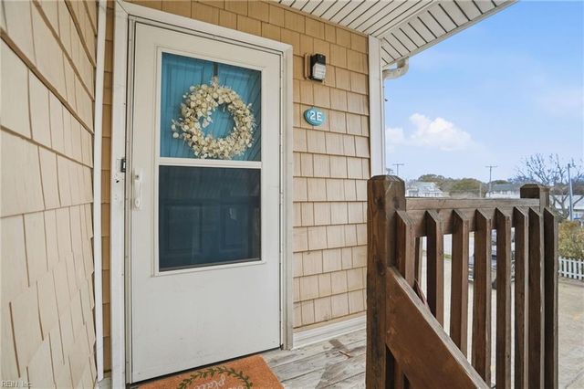 1634 E Ocean View Ave Apt 2E, Norfolk, VA 23503
