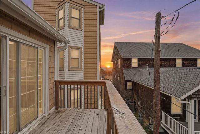 1634 E Ocean View Ave Apt 2E, Norfolk, VA 23503