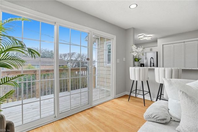 1634 E Ocean View Ave Apt 2E, Norfolk, VA 23503