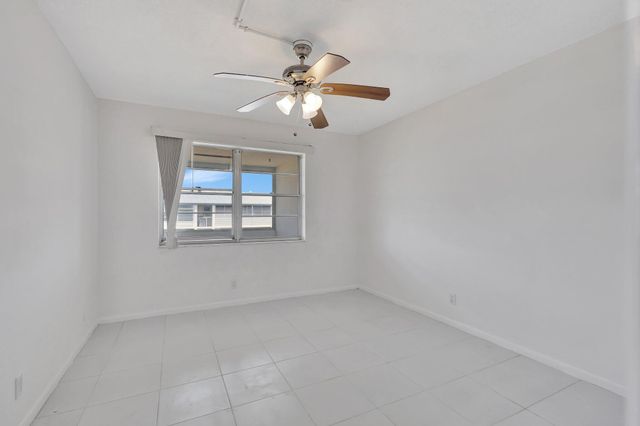 110 E Sheffield E, West Palm Beach, FL 33417