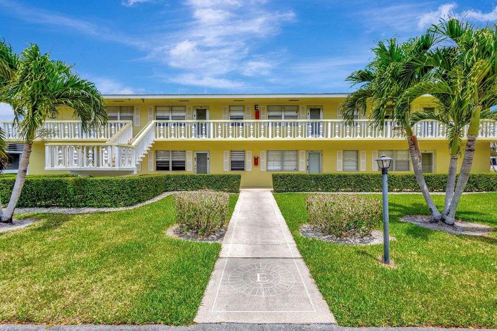 110 E Sheffield E, West Palm Beach, FL 33417