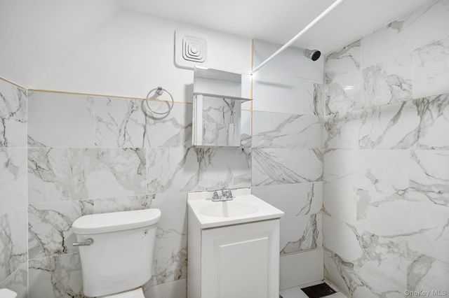 2067 Chatterton Avenue, Bronx, NY 10472